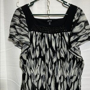 Apt. 9 Monochrome Abstract Blouse 3 X